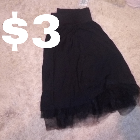 Clothes - Picture 3 of 11